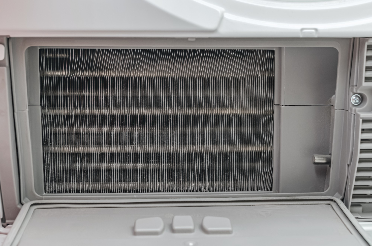 Evaporator Coil Cleaning for Huntington Beach Homes: DIY, Symptoms, Pro Help