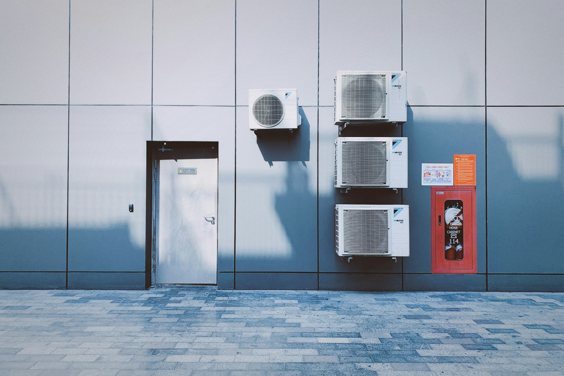Balancing Coastal Breezes and HVAC Efficiency in Orange County Homes
